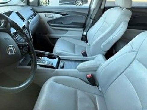 Used 2019 Honda Pilot Elite image 6