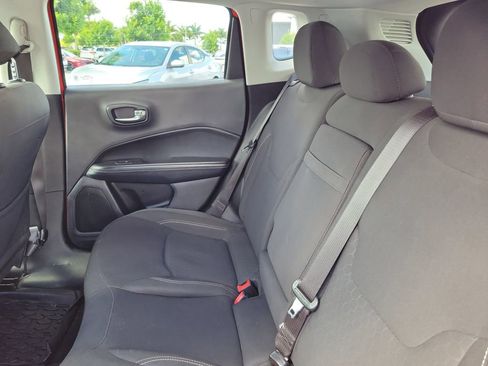 Used 2019 Jeep Compass Sport FWD image 14