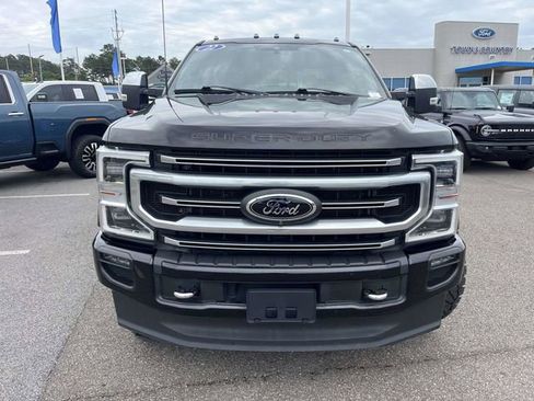 Used 2022 Ford F250 Platinum w/ FX4 Off-Road Package AWD/4WD image 2
