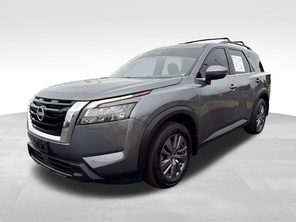 Used 2025 Nissan Pathfinder SV w/ SV Premium Package FWD image 2