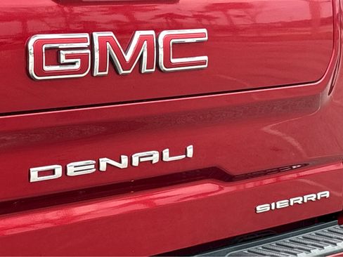 Used 2022 GMC Sierra 1500 Denali w/ Denali Premium Package image 23