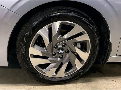 Used 2023 Subaru Legacy Limited image 9
