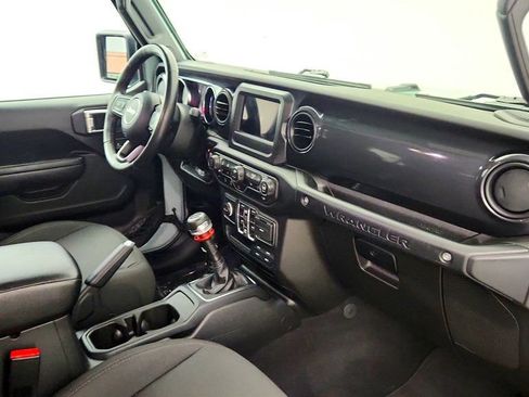 Used 2023 Jeep Wrangler Unlimited Sport AWD/4WD image 27
