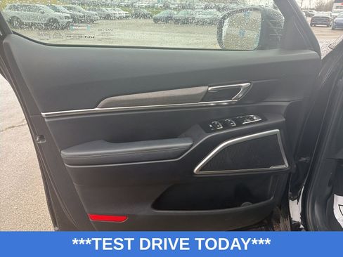 Used 2022 Kia Telluride EX w/ EX Premium Package image 10