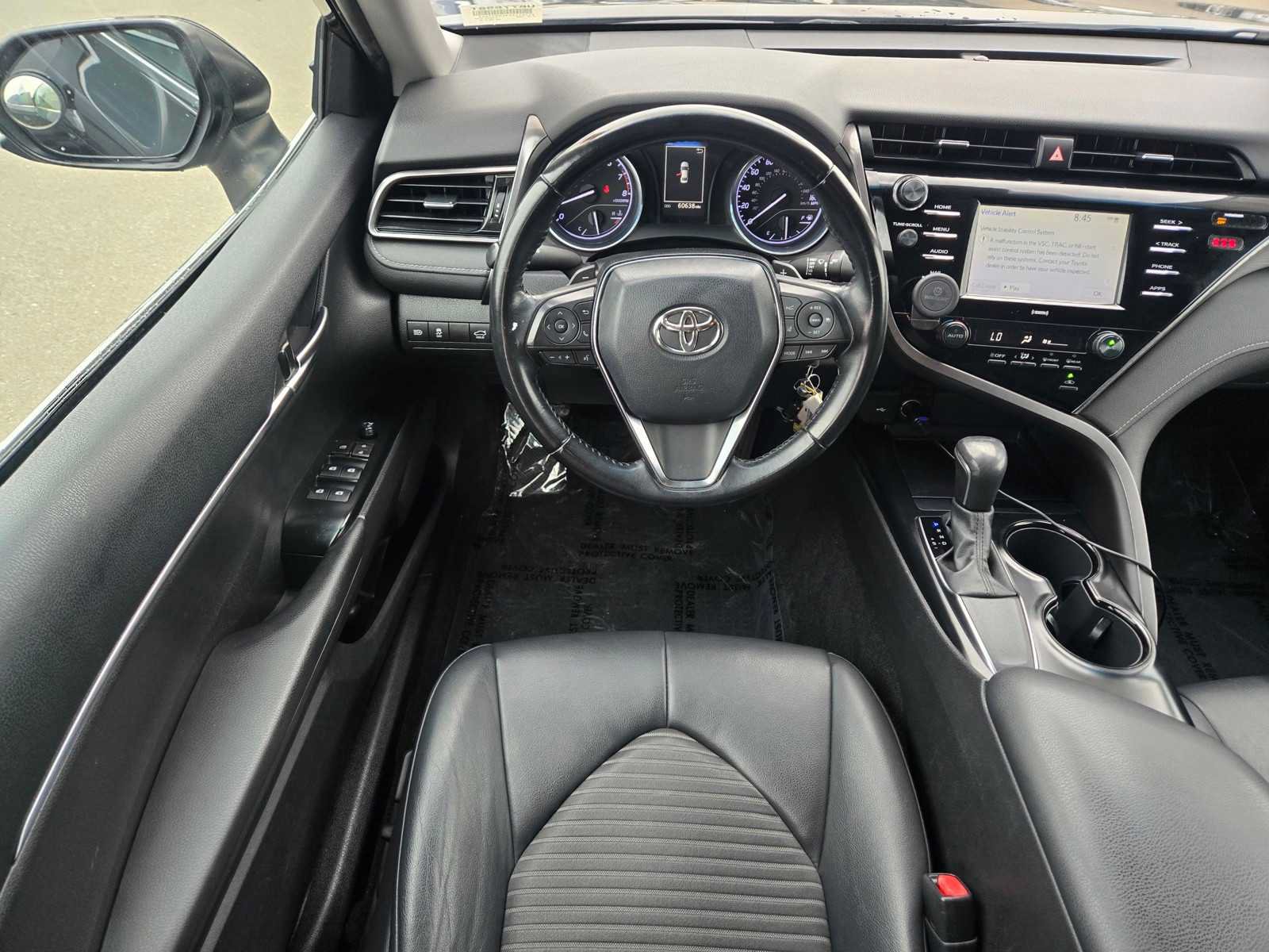 Used 2020 Toyota Camry SE FWD image 16