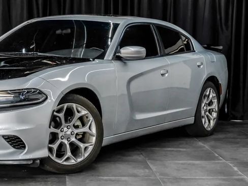 Used 2022 Dodge Charger SXT w/ Leather Interior Group RWD image 7