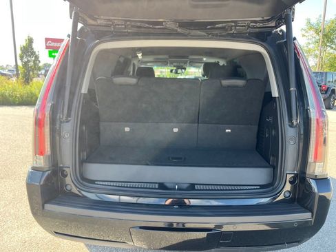 Used 2015 Cadillac Escalade Premium AWD/4WD image 29