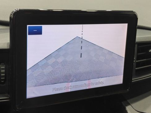 Used 2020 Ford Explorer Base image 8