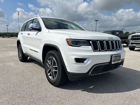 Used 2022 Jeep Grand Cherokee Limited w/ Tech Group AWD/4WD image 7