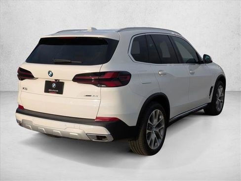 Used 2026 BMW X5 xDrive40i w/ Climate Comfort Package AWD/4WD image 2