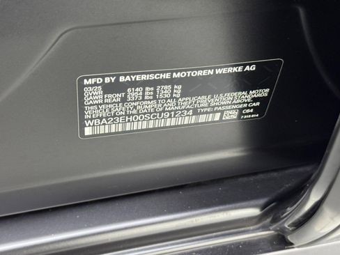 Used 2025 BMW 740i w/ Premium Package image 59