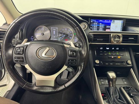 Used 2018 Lexus IS 300 AWD w/ Comfort Package image 12