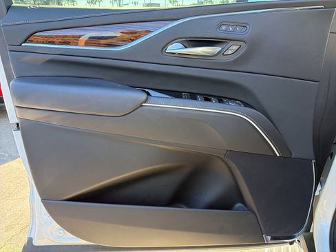 Used 2024 Cadillac Escalade Premium Luxury w/ Performance Package image 6