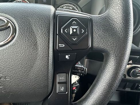 Used 2022 Toyota Tacoma SR AWD/4WD image 21