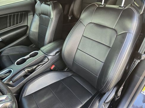 Used 2022 Ford Mustang Premium image 19