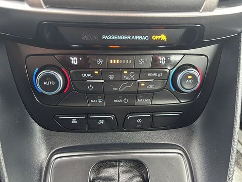 Used 2022 Ford Transit Connect XL FWD image 23