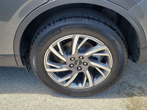 Certified 2025 Lincoln Corsair FWD image 8