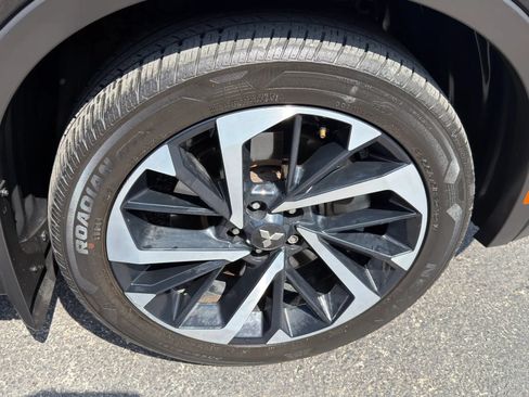 Used 2023 Mitsubishi Outlander SE FWD image 10