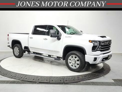Used 2024 Chevrolet Silverado 2500 High Country image 1