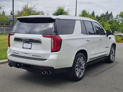 Used 2023 GMC Yukon Denali Ultimate w/ LPO, Floor Liner Package AWD/4WD image 5