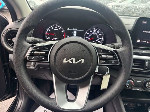 Certified 2023 Kia Forte LXS image 18