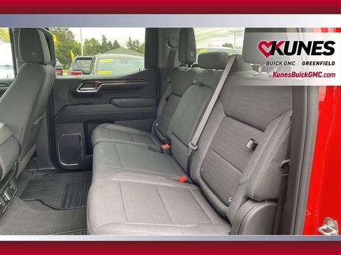 Used 2024 GMC Sierra 1500 Elevation image 32