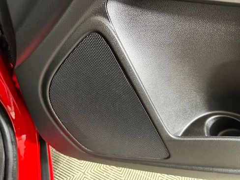 Used 2016 GMC Canyon SLE w/ All Terrain Package image 29