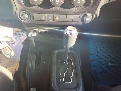 Certified 2018 Jeep Wrangler Unlimited Sport S AWD/4WD image 26
