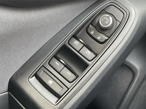 Certified 2023 Subaru Crosstrek 2.0i Premium image 27