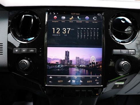 Used 2016 Ford F450 XLT w/ XLT Interior Package image 36