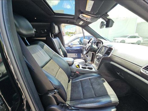 Used 2018 Jeep Grand Cherokee Altitude AWD/4WD image 15