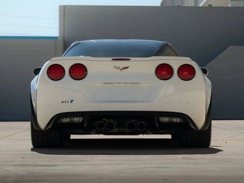 Used 2010 Chevrolet Corvette ZR1 w/ Preferred Equipment Group RWD image 5