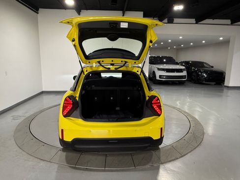Used 2025 MINI Cooper S FWD image 14