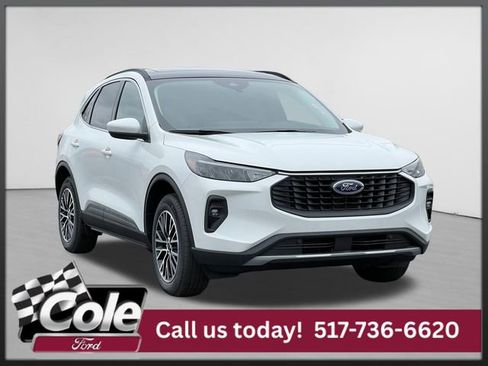 New 2026 Ford Escape SE w/ Class II Trailer Tow Package FWD image 1