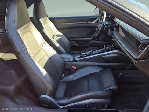 Used 2021 Porsche 911 Carrera w/ Premium Package image 33