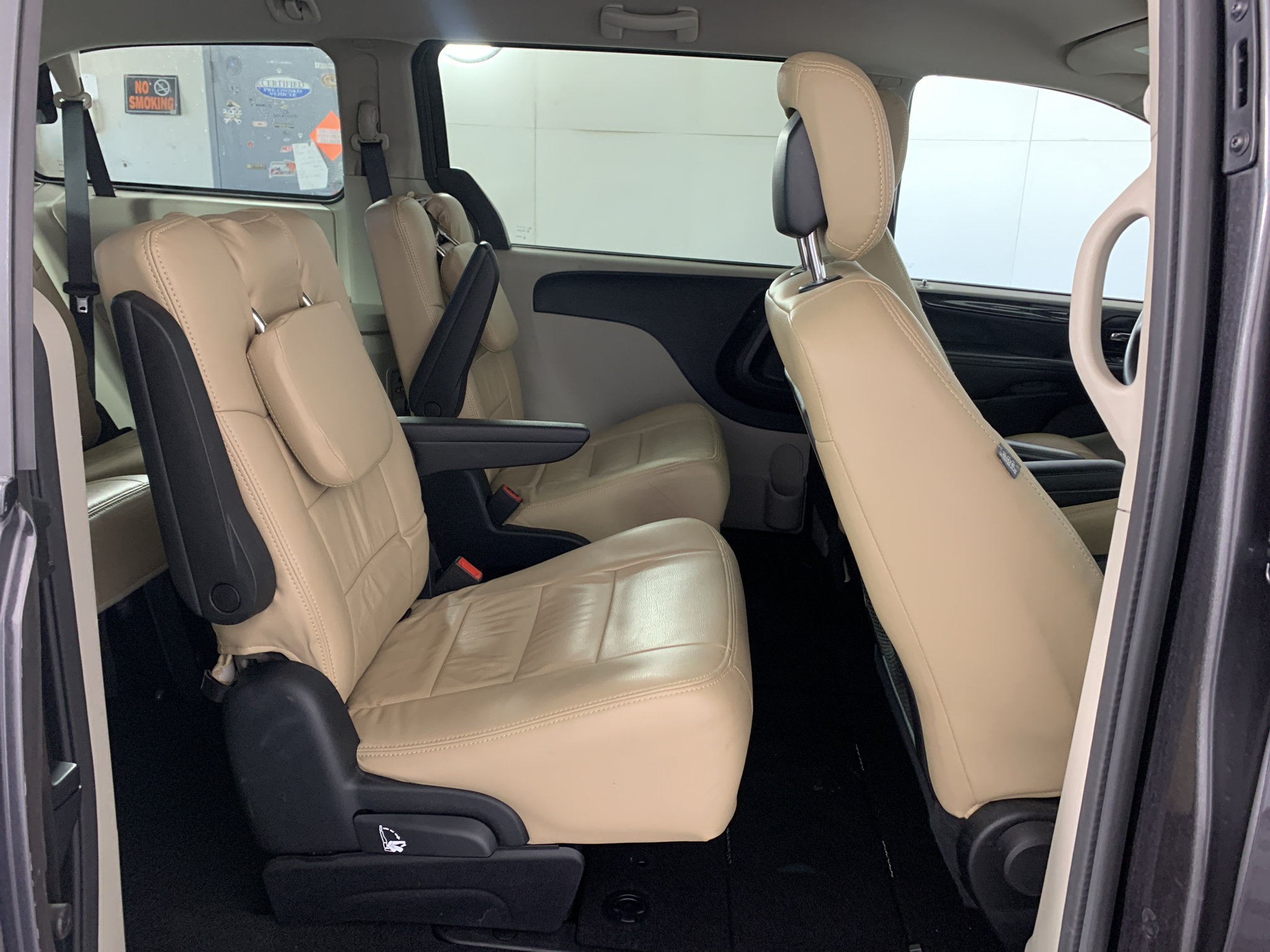 Used 2016 Dodge Grand Caravan SE w/ Quick Order Package 29E SE FWD image 28