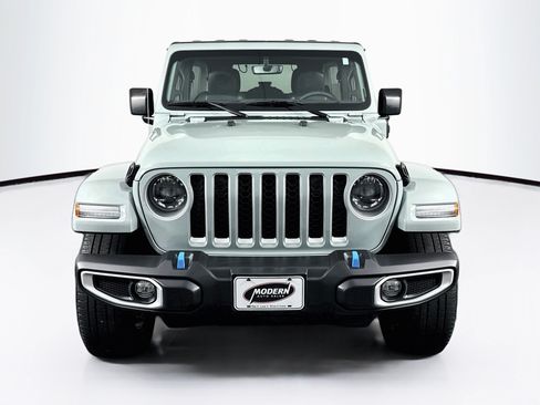 Used 2023 Jeep Wrangler Unlimited Sahara w/ Cold Weather Group AWD/4WD image 7