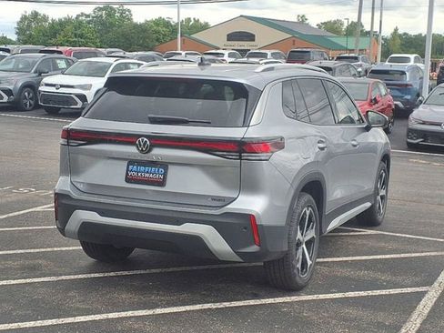 New 2025 Volkswagen Tiguan SE AWD/4WD image 6