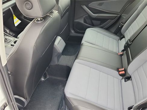 New 2026 Volkswagen Jetta SE image 8