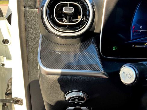 Used 2024 Mercedes-Benz GLC 43 AMG 4MATIC image 27