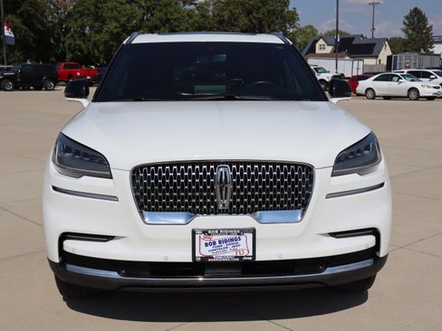 Used 2024 Lincoln Aviator Reserve w/ Elements Package Plus image 3