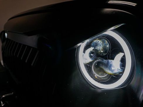 Used 2012 Jeep Wrangler Unlimited Sahara w/ Connectivity Group image 79