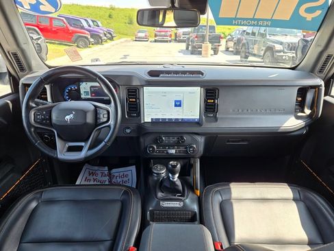 Used 2024 Ford Bronco Badlands w/ Sasquatch Package AWD/4WD image 18