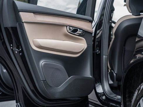 New 2026 Volvo XC90 B6 Plus w/ Protection Package Premier image 36