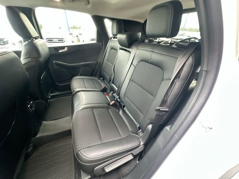 New 2025 Ford Escape SE FWD image 32