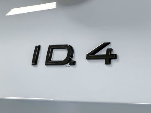 New 2026 Volkswagen ID.4 Pro S image 25