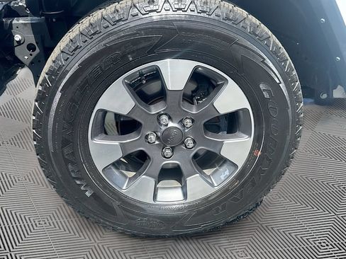 Used 2023 Jeep Wrangler Unlimited Sahara w/ LED Lighting Group AWD/4WD image 35