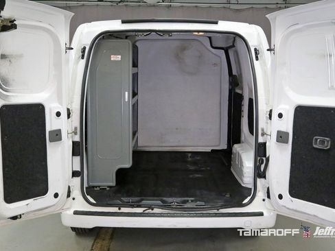 Used 2020 Nissan NV200 SV image 9