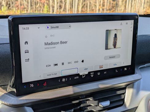 New 2026 Ford Explorer Active image 17