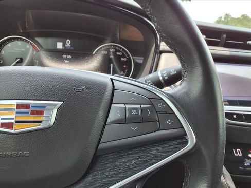 Used 2023 Cadillac XT5 Premium Luxury FWD image 28